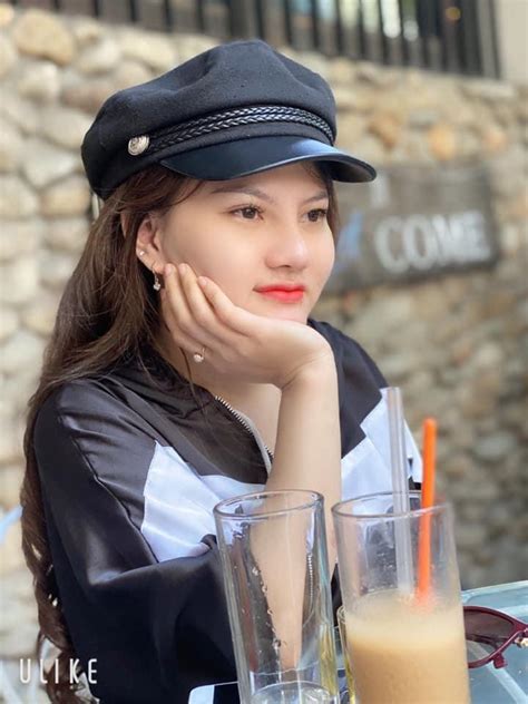 Điểm mặt dàn hot girl ma túy thích rao giảng đạo lý 2sao