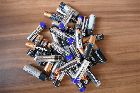 Best AA Batteries (2022): Reviews & Comparison | Battery Tools