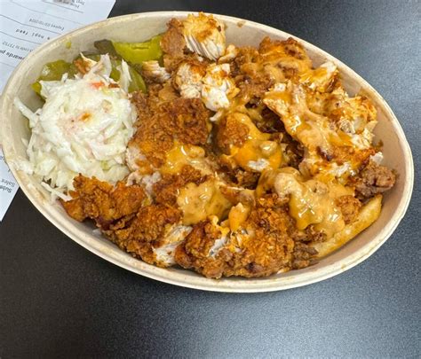 For Fresh Crispy Chicken Theres Nothing Better Than Fluffies Hot Chicken The Lighthouse