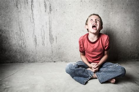 tips    handle aggression  children motherhood