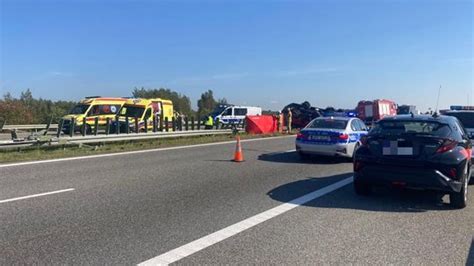 Wypadek Busa Na Autostradzie A Pod Rzeszowem Zdj Cia