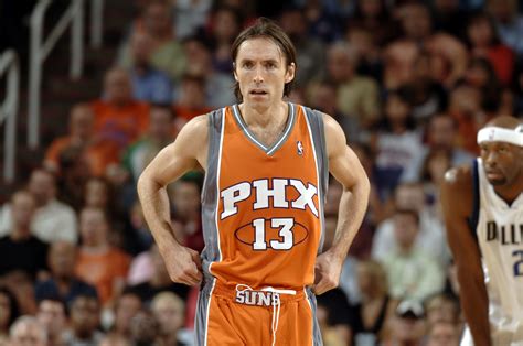 Phoenix Suns legend, Steve Nash, should be a 3-time NBA MVP