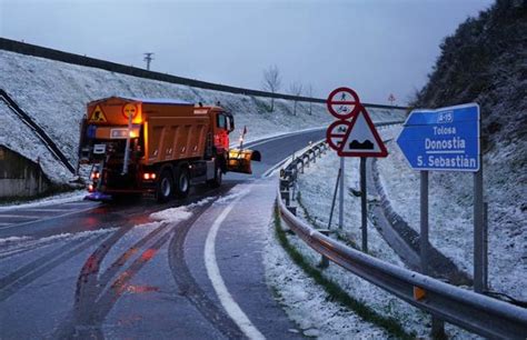 Las Fuertes Lluvias Y Las Bajas Temperaturas Se Mantendr N Durante La