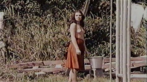 Naked Verónica Miriel in Las alimañas