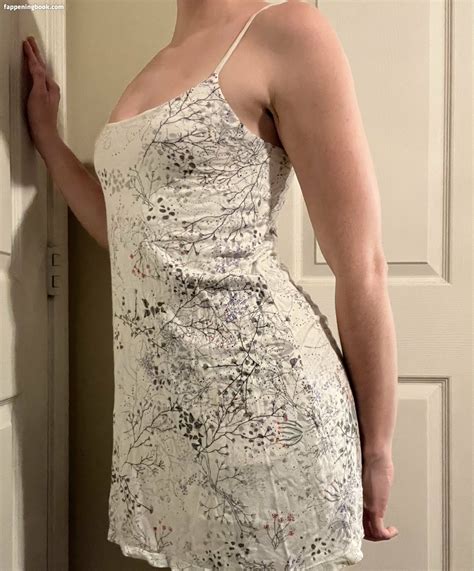 Kitten Loves Hugs Iamkittens Nude Onlyfans Leaks Fappening Fappeningbook