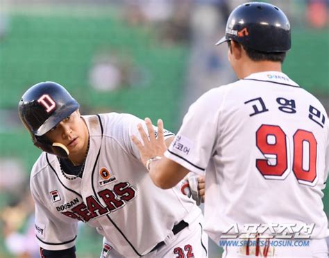 Sc현장리뷰 김재환 3안타이영하 11승 두산 롯데 9대2 제압 2연승 네이트 스포츠