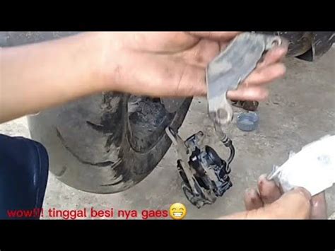 Tutorial Mengganti Kampas Rem Cakram Belakang Di Yamaha Nmax Youtube