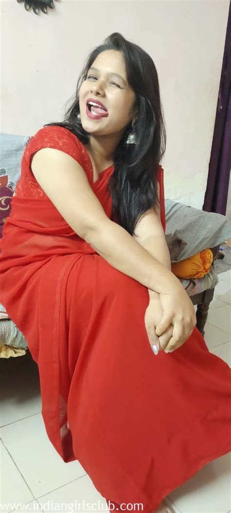 Mature Married Indian Homemaker In Red Sari Nude Show Indian Girls Club