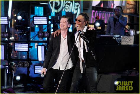 Full Sized Photo Of Wiz Khalifa Charlie Puth Perform See You Again On