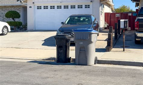 Will larger trash bins fix San Jose’s recycling woes? - San José Spotlight