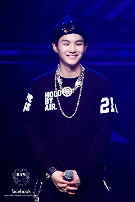 BTS Suga DEBUT SHOWCASE | Min yoongi, Fotos, Novios