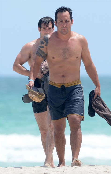 Henry Cavill News: Beach Time For Superman: New Weekend Pics From Miami