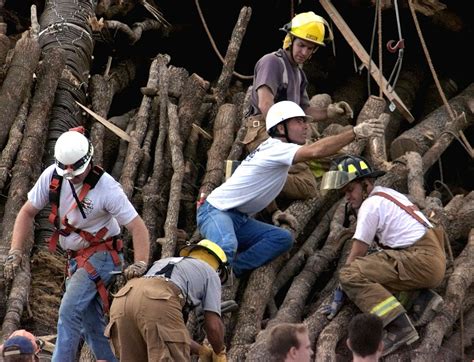 Years Later Photos Show How Texas A M Came Together After Tragic