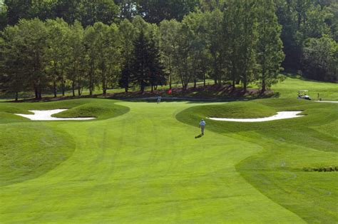 Cleveland Metroparks Golfing • Compassohio