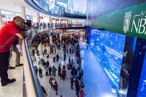 Largest shopping mall in Dubai Mall — Stock Editorial Photo © bloodua ...