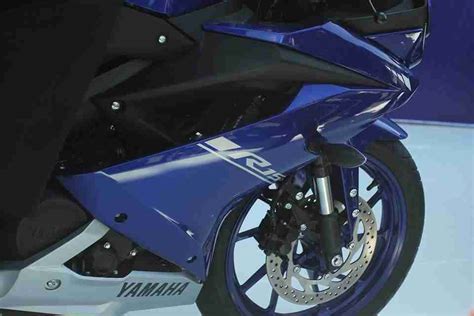 Yamaha R15 V3 Unveiled In Indonesia Iamabiker Everything Motorcycle