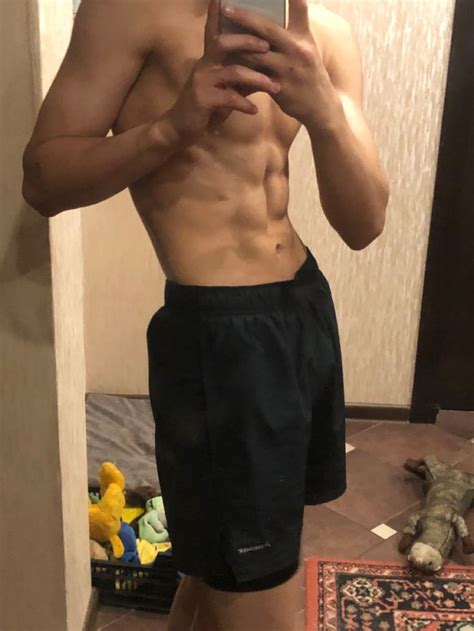 Пин от пользователя Syaqeel umair на доске Hot в г Пресс парня Мужское тело Тело