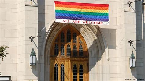 German Catholic Churches To Bless Same Sex Couples Dw 05092021