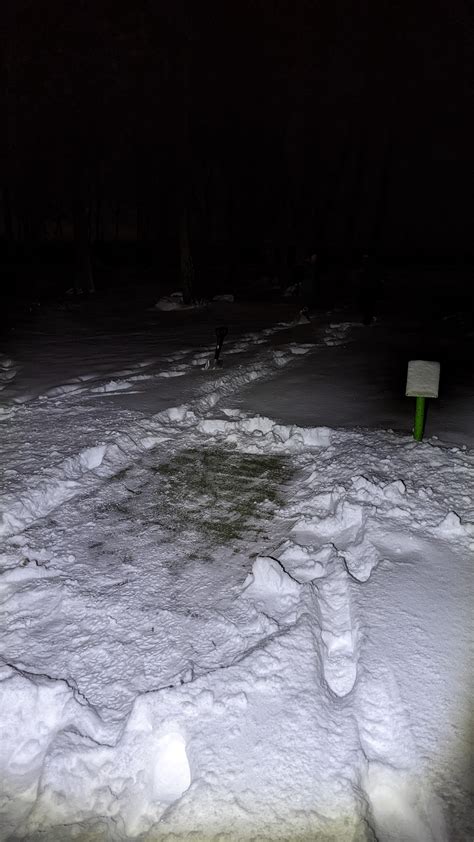 Snow glow rounds 👌 : r/discgolf