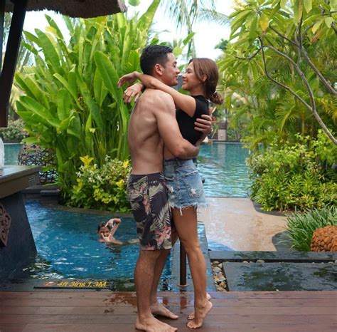 Potret Romantis Nana Mirdad Dan Andrew White Bikin Baper