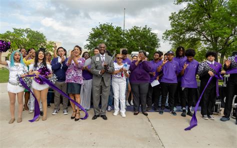 Austin Isd Celebrates Grand Opening Of Lbj Early College High Schools