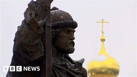 Russia S Putin Unveils Provocative Statue Bbc News