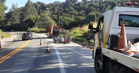 Ve Culo Invade A Contram O E Atropela Casal Na Estrada Velha De Sp