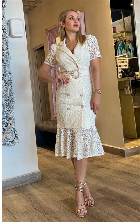 Vestido Nude Con Encaje Frida Sofia Boutique