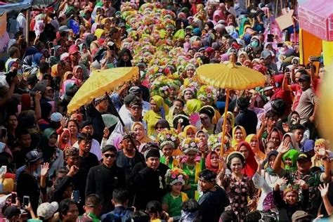 10 Tradisi Tahun Baru Islam Di Indonesia Makan Bubur Asyura Ritual