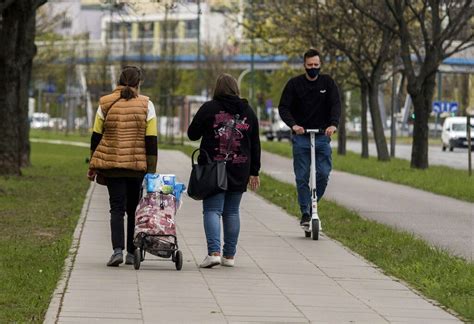 Straż miejska ukarze kierujących hulajnogami elektrycznymi Za co