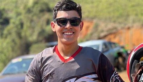 PEDRA BONITA Piloto de motocross morre após acidente em competição