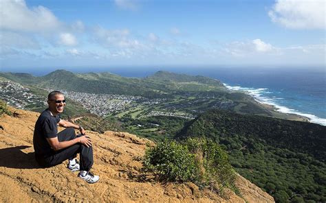 12 Incredible Photos of Barack Obama in Hawai‘i From His Time as POTUS