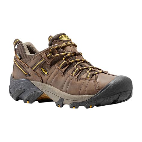 Best Trekking Shoes of 2023 - Products and Buyer's Guide - Best Hiking