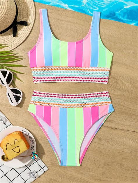 Conjunto De Bikini Para Niñas Preadolescentes Con Cuello Redondo Y Rayas Moda de Mujer SHEIN