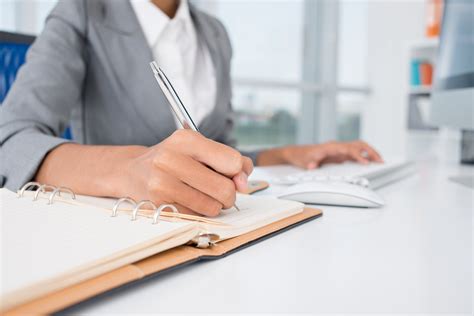 5 Benefits Of Hiring An Administrative Assistant