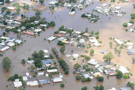 CAUSES AND TYPES OF FLOODS - Geographic Book