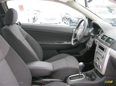 2005 Chevrolet Cobalt LS Coupe interior Photo #44921368 | GTCarLot.com