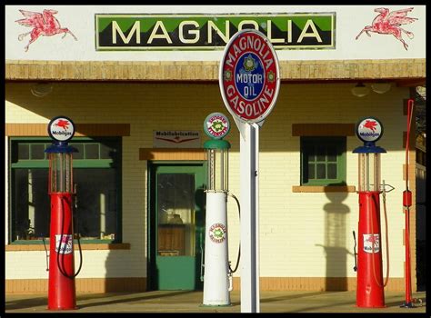 Magnolia Gasoline This Is Roadside Gold A Close Up Of The Flickr