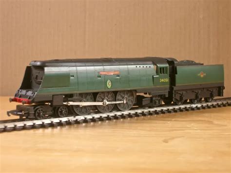 Triang Hornby R356s Battle Of Britain Class Winston Churchill Loco And Tender Eur 58 39 Picclick Fr