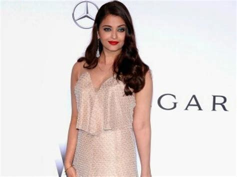 8 Times Aishwarya Rai Pulled Off Red Lipstick Perfectly! - Boldsky.com