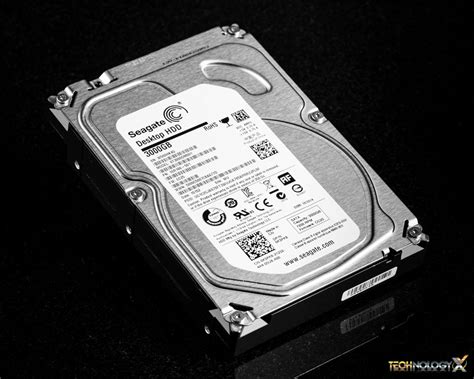 Seagate St Dm Tb Hdd Review Large Capacity At A Low Price