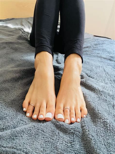 Kiss My Perfect Feet 🤍 R Verifiedfeet