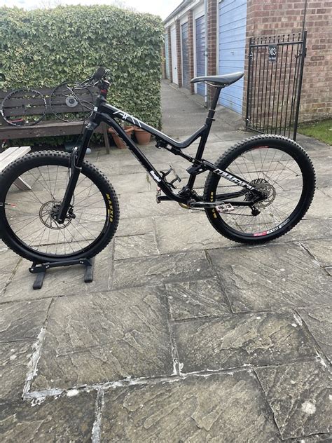 2017 Commencal Meta Essential V42 For Sale