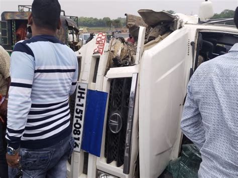 Road Accident In Deoghar Jharkhand देवघर में सड़क हादसा सारवां सारठ