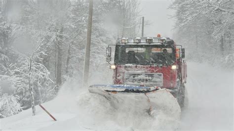 FOTO Kad zima pokaže zube Snijeg kiša i vjetar stvorili brojne