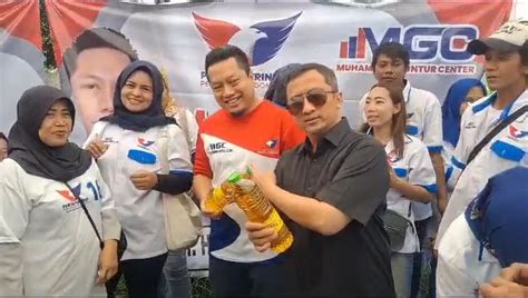 Gelar Bazar Minyak Goreng Murah Caleg Perindo Ini Ditemani Ustadz