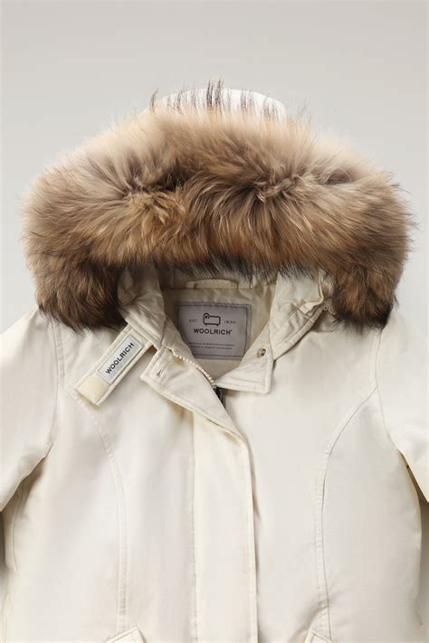 Arctic Parka Aus Ramar Cloth Mit Abnehmbarem Pelzbesatz Wei Woolrich De