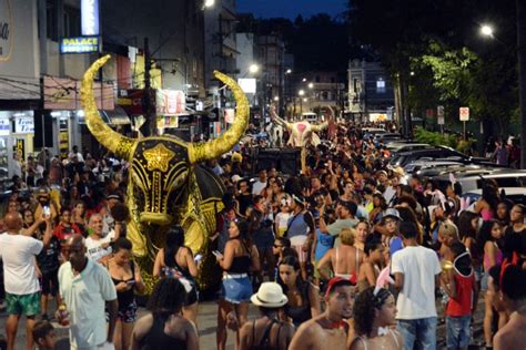 Milhares De Foliões Participam Do Carnaval De Barra Mansa Diário Do Vale