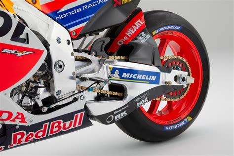 Motogp Honda Apresenta Suas Cores Para