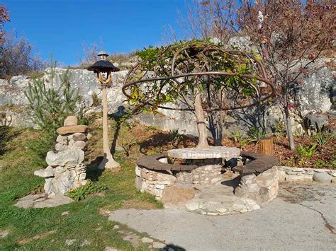 Златният парк в Луковит